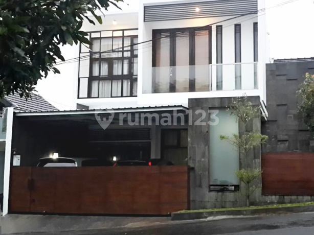 Rumah Di Villa Aster Banyumanik Siap Pakai