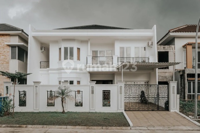 Rumah Depan Taman Siap Huni  Bagus Furnished Empire Park Sentul City Bogor 