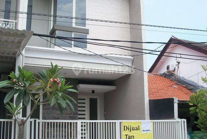 Rumah di Rungkut Jaya (Wonorungkut Utara), Baru Gress, lokasi strategis dekat MERR dan 15 menit ke Galaxy Mall - TAN -