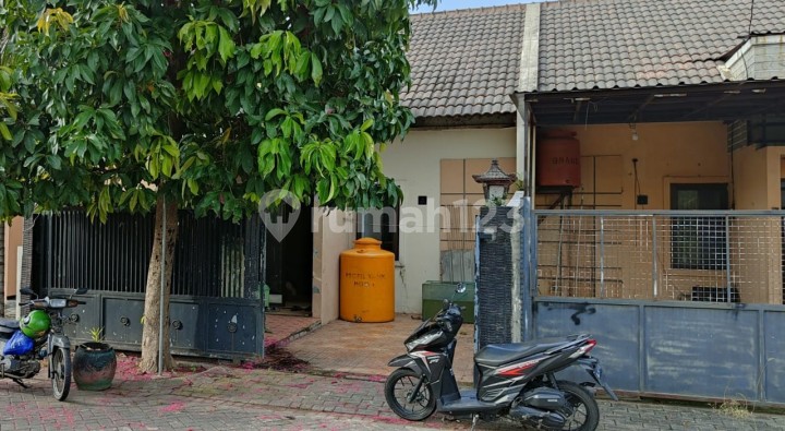 Rumah Bagus Sertifikat Hak Milik di Kompleks Gading Mutiara Permai, Surabaya