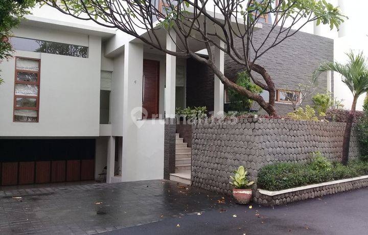 Luxury townhouse at kemang