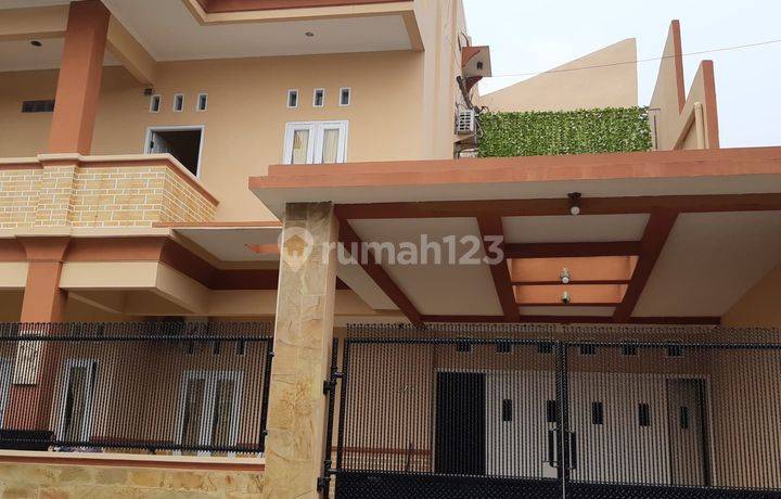 Rumah di Pondok Kirana Asri Depok Luas 300m