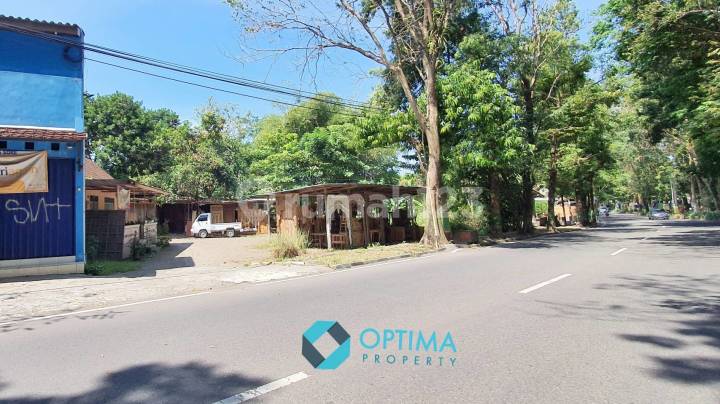 Tanah di barat Jalan Magelang, dekar Pemda Sleman dan Sleman City Mall Jogja cocok utk Usaha, gudang, kantor, indomaret