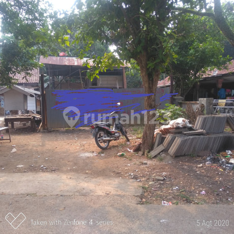 Di  tanah di cileungsi dekat metland cileungsi sektor 7 depan lapangan harga nego