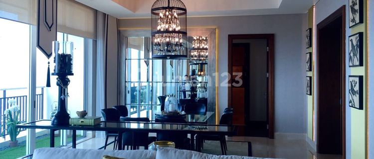 For Rent 4-Bedroom Apartment with Private Lift at Pakubuwono Signature Jakarta 1