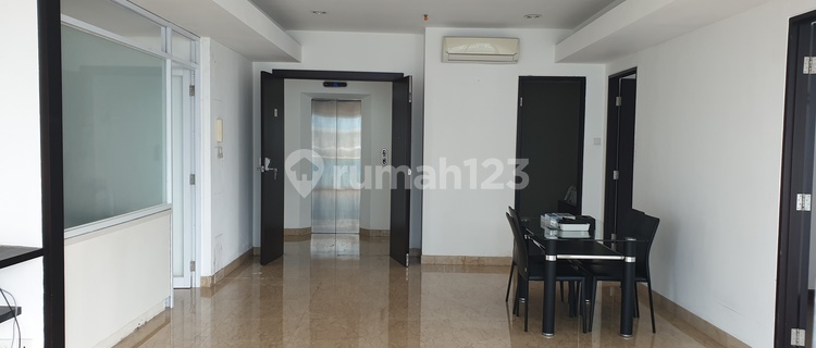 PREMIUM APARTMENT IN THE CITY CENTER, KEMAYORAN 1