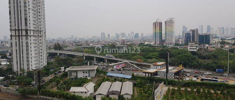 Comdominium TA Residence nyaman dekat Perguruan Tinggi, dg sky bridge ke mall TAl, dilalui bus way 1