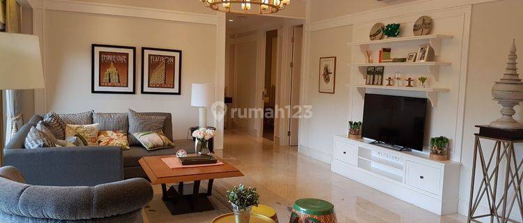 Apartemen Hamilton 2+1 Bedrooms plus Maid quarter, fully furnish by Thomas Elliot 1