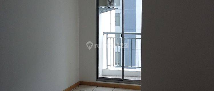 Apt M-Town Resident Summarecon, 2 BR, View Pool, AC 1