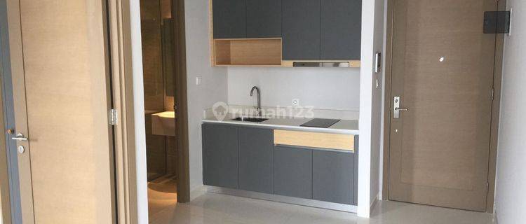 Taman Anggrek Residences, Suite 1BR Semi Furnished Lantai Tinggi View Pool, Taman Anggrek, Jakarta Barat 1