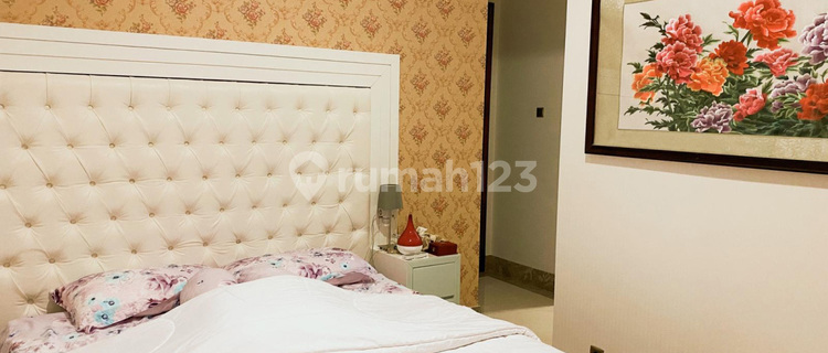 APARTEMEN DISTRICT 8 at SCBD SUDIRMAN SEMI FURNISH 3+1BR 228sqm 1