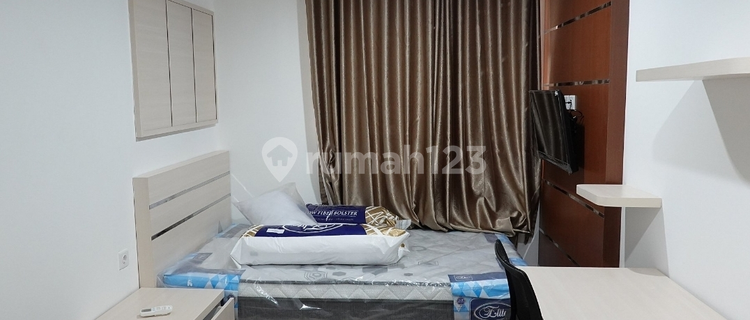 Disewakan Apartemen Gallery  West Residances 2 Bed Room Full Furnish Siap Huni 1