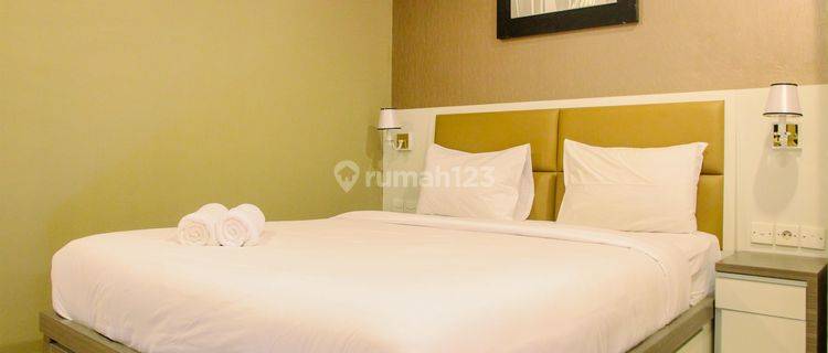 Studio Furnished Apartemen M Gold Tower By Travelio 1