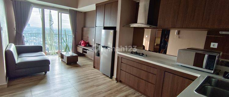 Di sewakan apartemen 2 bed room full furnish di casa de parco bsd 1