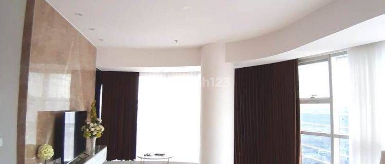 Disewakan Luxury Apartment One icon Residence, Tunjungan Plaza, Surabaya  Lantai 36  Tipe 3 BR+1 1