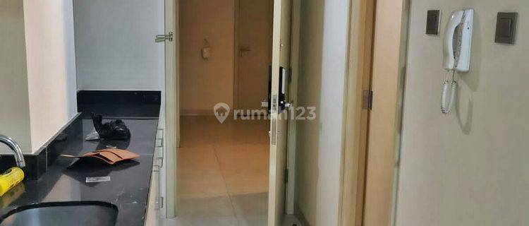 APARTMENT FREE MAKE UP ROOM, AIR MINUM, PARKIR KOTA SEMARANG DGN VIEW SIMPANG 5  1