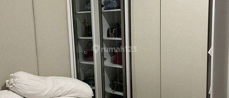 FULL FURNISHED ! Apartemen Gold Coast Honolulu Luas 81 m2 1