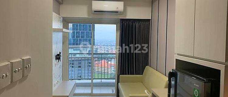 Apartment Just a Step Away from Sogo Pakuwon Mall Surabaya, Tanglin 1