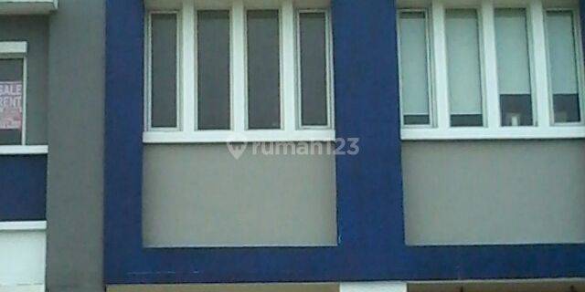 Ruko ini berlokasi sangat strategis sekali 1
