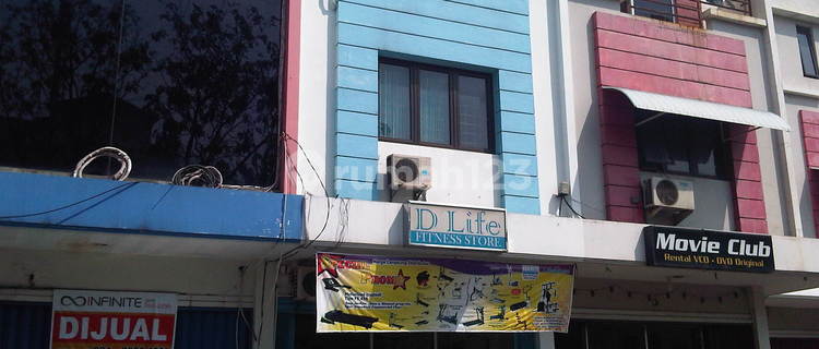 Strategic Shop House on Imam Bonjol Street, Pierre Tendean, Semarang 1