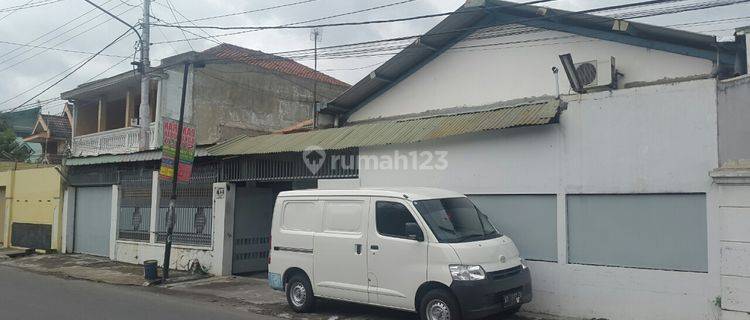 Rumah Atau Ruang Usaha Strategis Dekat Jalan Veteran Solo 1