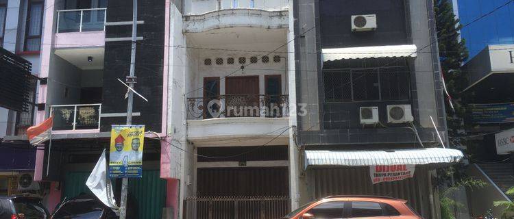 Ruko Jalan Irian 4,5x27x3,5lt Sangat dekat dgn Pasar SENTRAL Makassar ( Taksasi Bank Tinggi ) 1