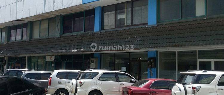 Strategis, turun harga dan Mudah Akses Tol Tb Simatupang 1