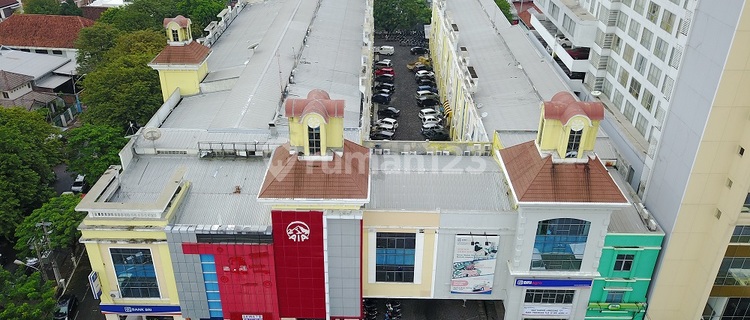 Ruko 3 lantai Metro Plaza jalan MT Haryono, Semarang 1