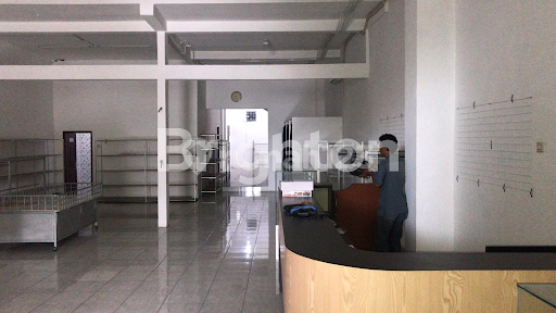 RUKO NO JALAN RAYA EX TOKO BAJU 1