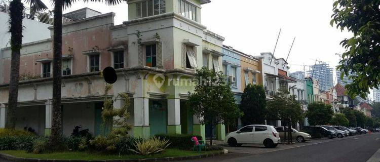 Ruko Hoek  strategis di sentul city bogor 1