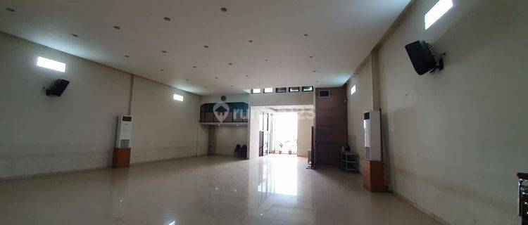 Gedung 2 Lantai Pusat Kota di BKR Bandung 1