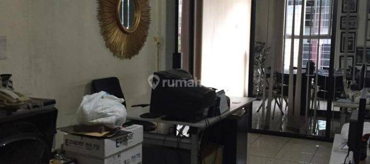 Ruko di paskal hyper square paling depan ke jl. pasirkaliki 1