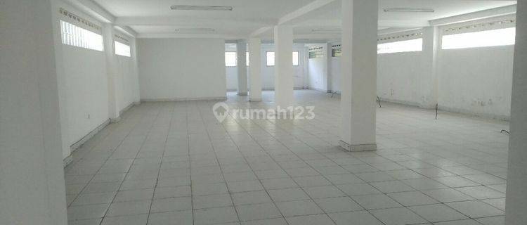 Dijual Gedung 3 Lantai Pinggir Jalan Bypass 1