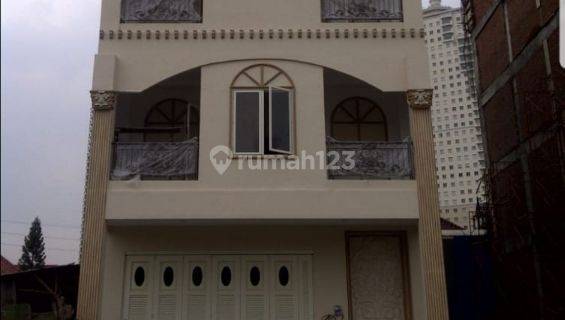 Ruko Pakuwon Square 5 Lantai Cocok Untuk Komersial 1