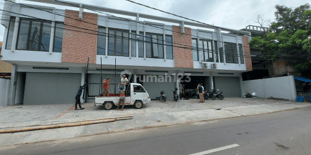 RUKO BARU DI GUNUNGBATU 8MNT KE TOL PASTEUR, MARANATHA, 12MNT KE SUKAJADI RSHS, 15MNT KE MALL PVJ ISTANA PLAZA, AREA RAMAI, COCOK UTK BISNIS, KANTOR, RITEL, KLINIK, BUTIK 1