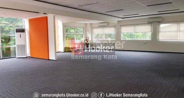 Gudang dan kantor di daerah Marina 1