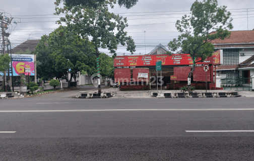 Ruang Usaha Strategis Jalan Sukowati Sragen 1