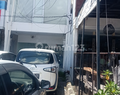 Cheap 2-story shophouse, Kerobokan Badung 1