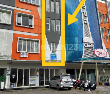 Airlangga Raya Meer Shop House. Surabaya. 1