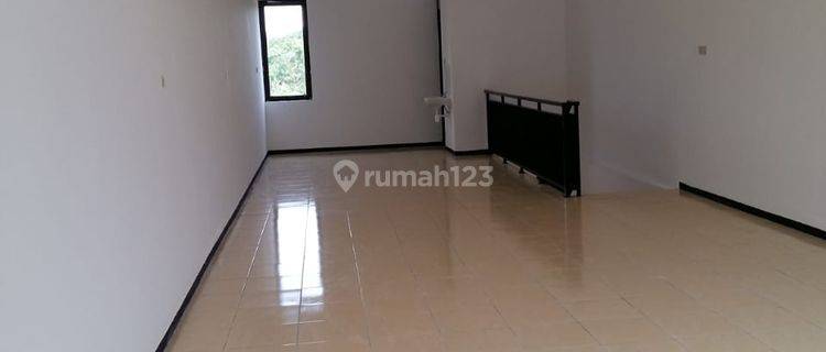 Ruko SHM 2 Lantai LT 136 m2 LB 150 m2 di Jl Raya Sidowungu Menganti Gresik 1