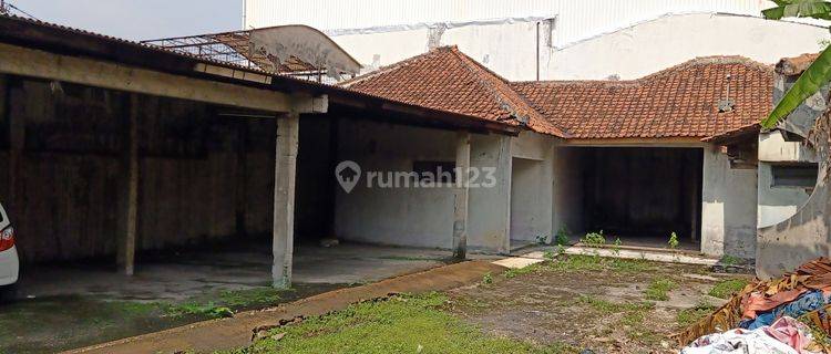 Tanah + bangunan Lok strategis sayap Soekarno Hatta 1