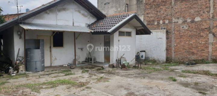 Hitung Tanah Saja! Jual Rumah Jl. Jamika, Bandung 1