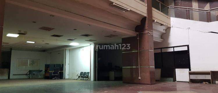 Turun Harga Jual Ngebut Bangunan Gedung Otista 1