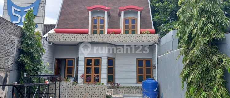 Shop House on Main Road Premium Business Area near UGM & UNY Campuses 1