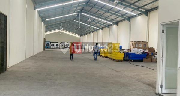 Nice warehouse on Yos Sudarso Arterial Road 1