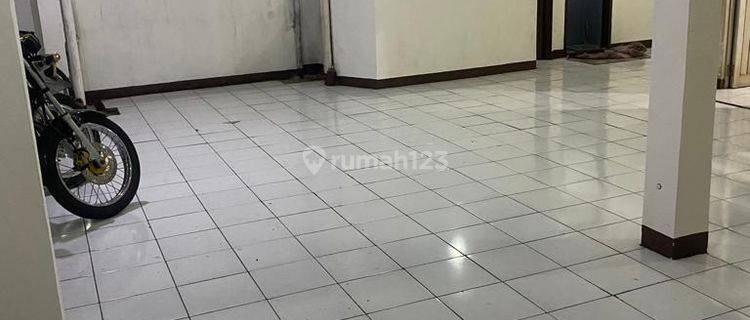 Ruang usaha mainroad.....bagus untuk gudang ato kantor ato expedisi 1