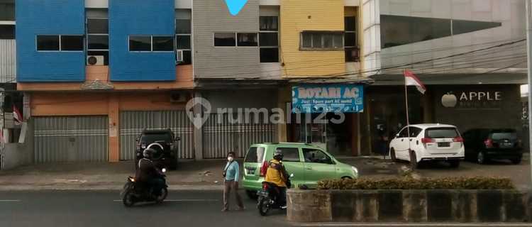 Ruko sewa jln gajah mada 1