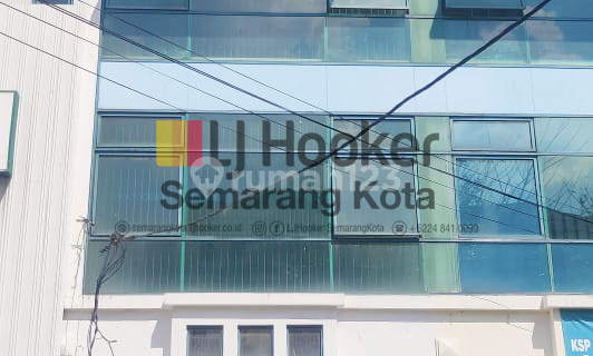 3.5-story shop house in Gajahmada 1