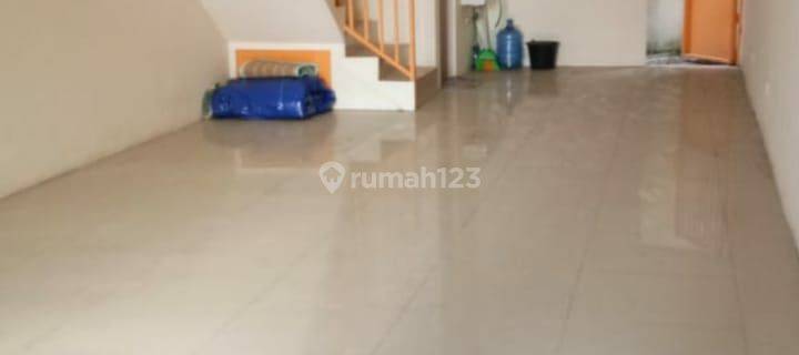 Disewakan/Dijual Ruko Bagus Tempat Strategis di Jln Cibadak Bandung 1