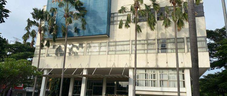 Dijual gedung di Easton Commercial Centre, Jl Gunung Panderman, Lippo Cikarang 1